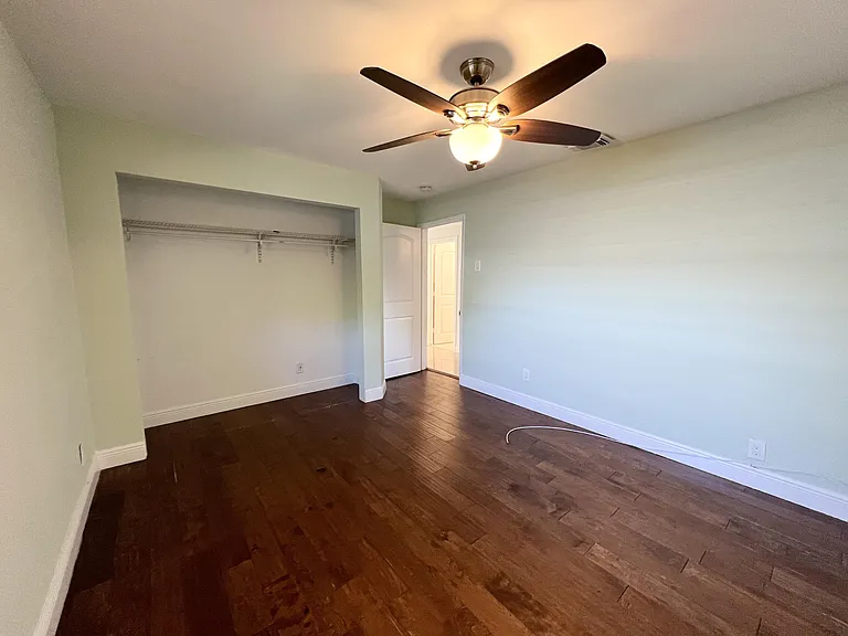 310 Dickson Dr — Photo 16