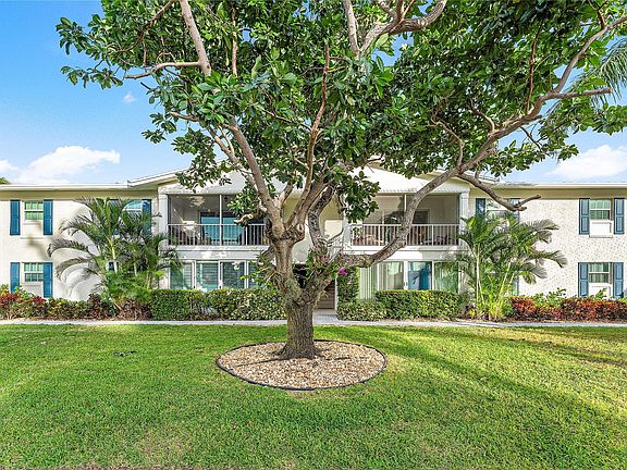 2nd image of 301 Venetian Drive #16