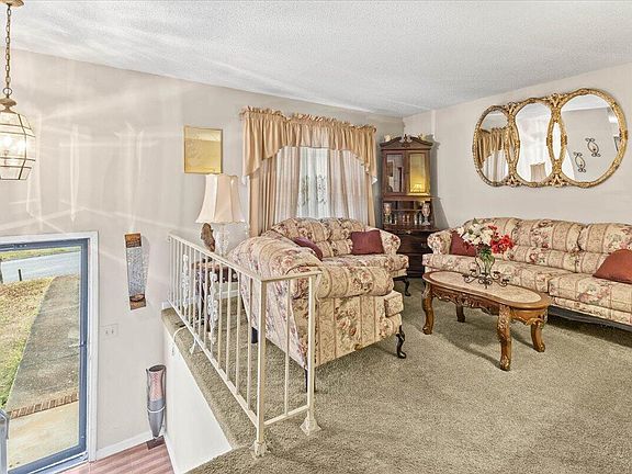 2nd image of 2428 Leann Cir