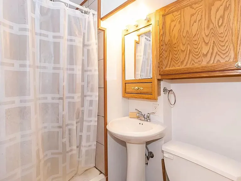 2303 Olive St #3 — Photo 4