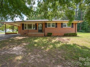 901 S 10th St, Bessemer City, NC 28016