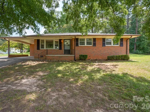901 S 10th St, Bessemer City, NC 28016