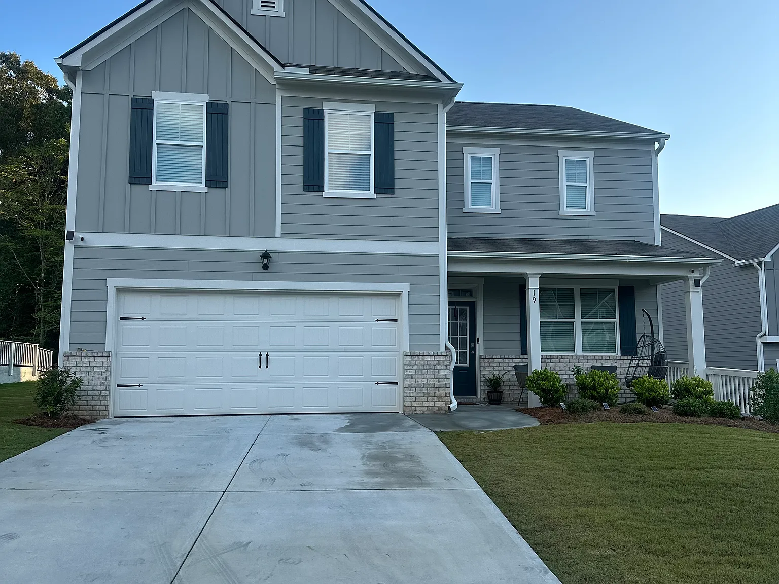 19 Manor Way — Photo 2