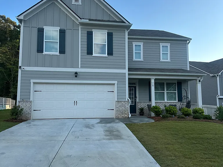 19 Manor Way — Photo 2