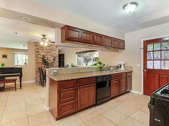Spacious entertainment area