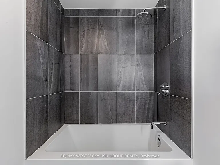 185 Alberta Ave #810 — Photo 14
