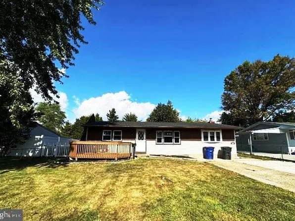 315 Collins Ln, Maple Shade, NJ 08052