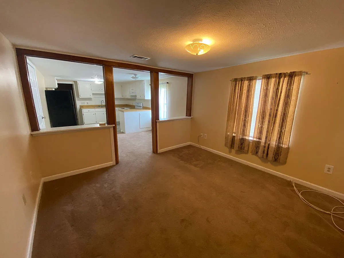 Building Photo - 1006 Massalina Dr