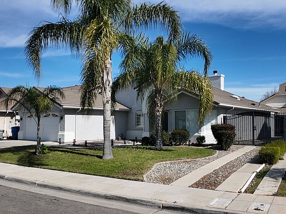 2nd image of 5660 N Tracy Ave