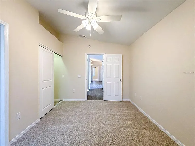 4003 SW 27th St #13 — Photo 19