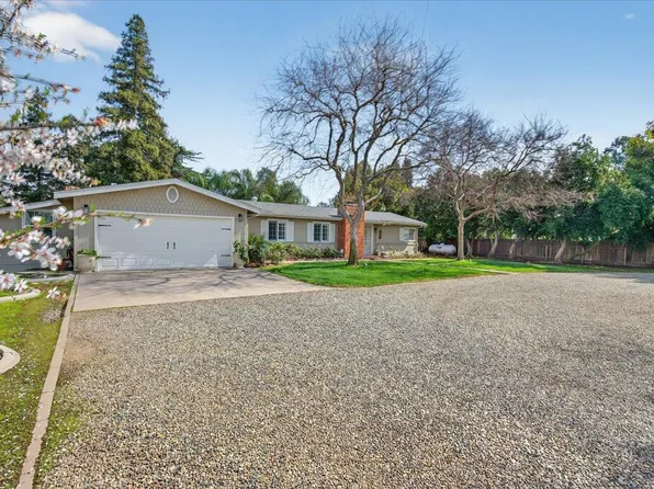 1544 N De Wolf Ave, Fresno, CA 93737