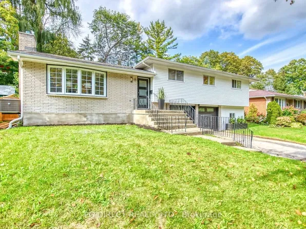 13 Parkside Dr, Quinte West, ON K8V 5L6