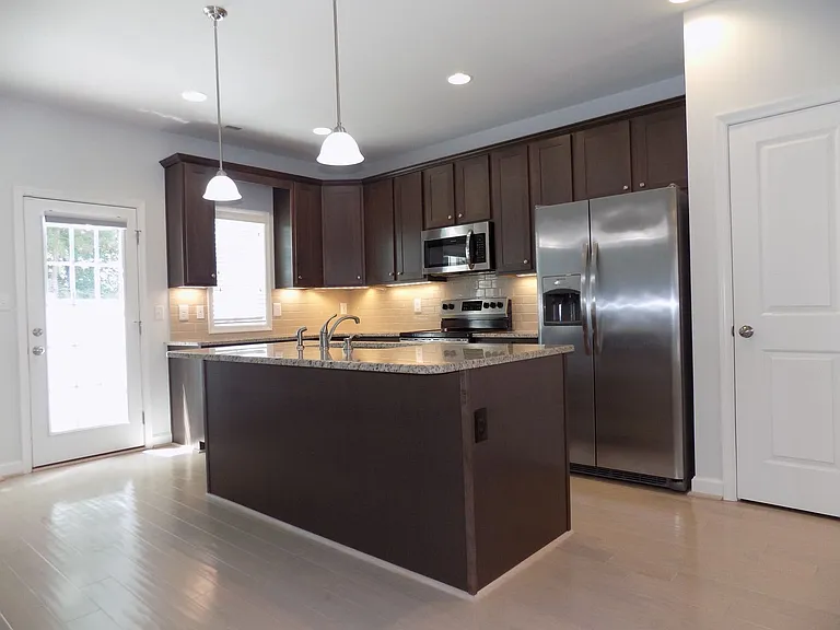 121 Wineberry Way — Photo 31