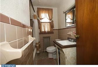 2nd image of 1130 Yeadon Ave