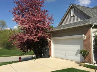 3 Finch Ct, Streamwood, IL 60107