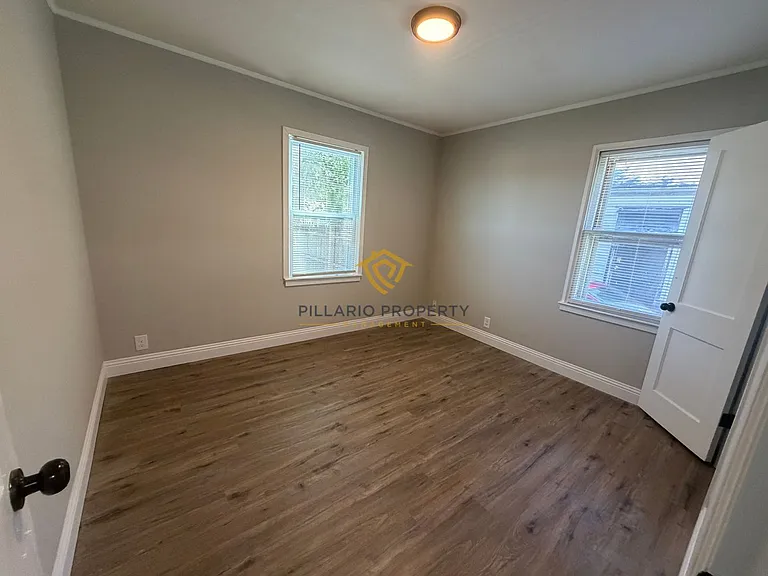 2220 E 46th St — Photo 15
