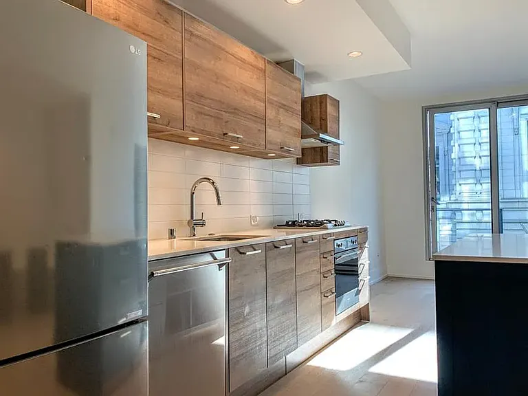 1075 Market St #409 — Photo 2
