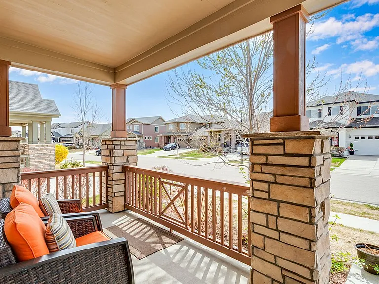 2068 Cutting Horse Dr — Photo 2