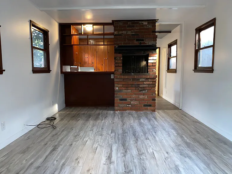 4845 1/2 Agnes Ave — Photo 12