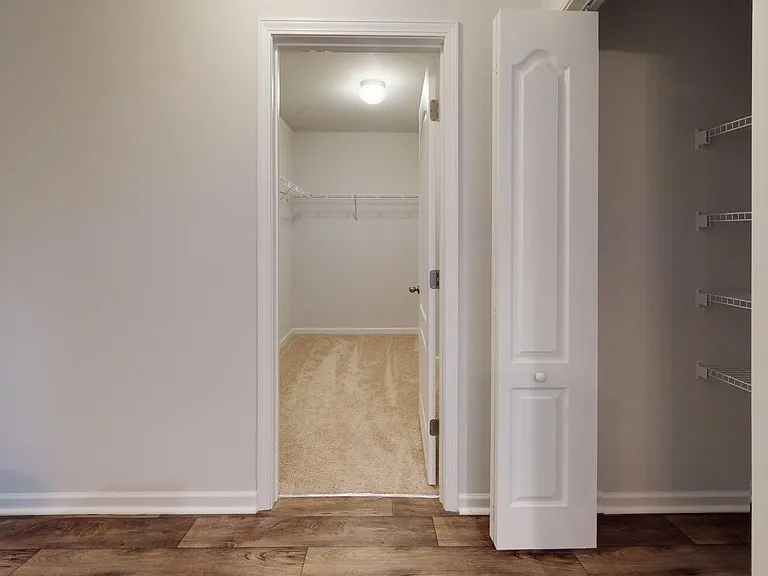129 Maple Tree Ln — Photo 12