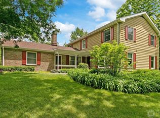 33 Ferndale Rd, Deer Park, IL 60010