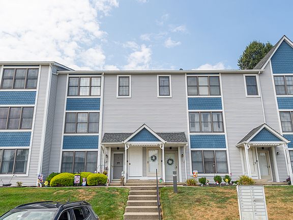 2nd image of 24 Heritage Ln #1A