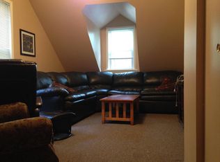 307 1/2 S McLean St, Bloomington, IL