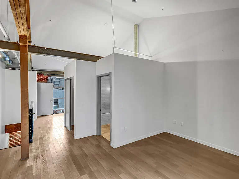 527 Molino St #110 — Photo 13