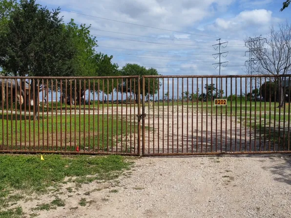 8202 New Laredo HWY LOT TR-2, San Antonio, TX 78211