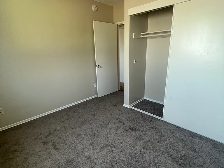 2348 W 21st St #7 — Photo 6