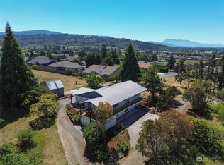 1032 W Sequim Bay Rd, Sequim, WA 98382