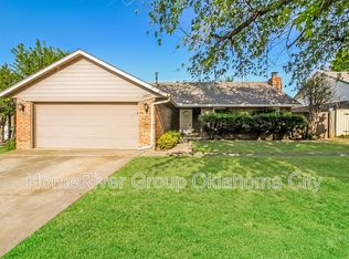 1720 Ridgeway Dr, Yukon, OK 73099