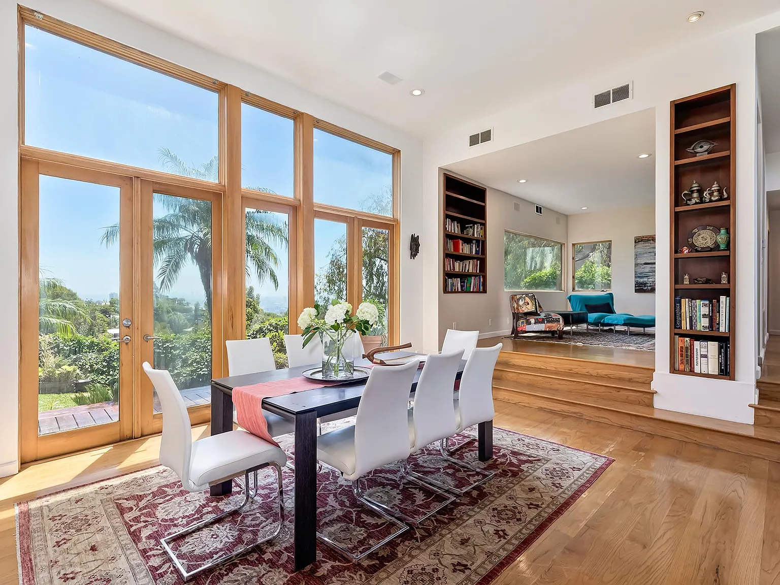 4 bed, 3300 sqft, $25,000 — Photo 3
