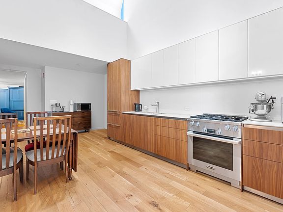 4th image of 50 Dey St #Penthouse 623