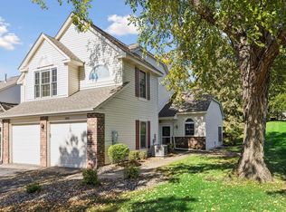 11018 Oregon Curv, Bloomington, MN 55438