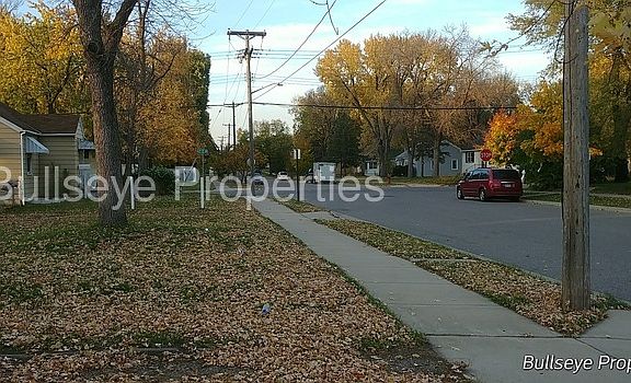 3rd image of 41 31st Ave N