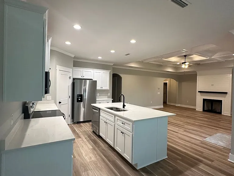 1445 Highway 167 S — Photo 11