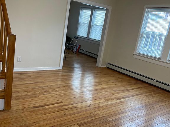 4th image of 34 Wilson Ave