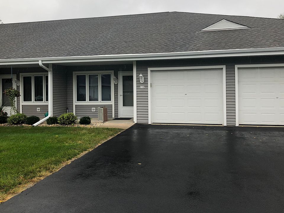1st image of 112 Oconomowoc Sq