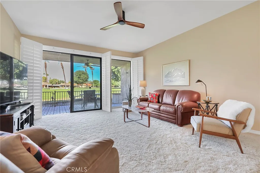 2 bed, 1320 sqft, $6,200 — Photo 2