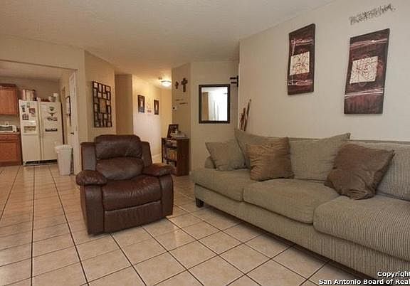 5th image of 9231 Encino Vlg