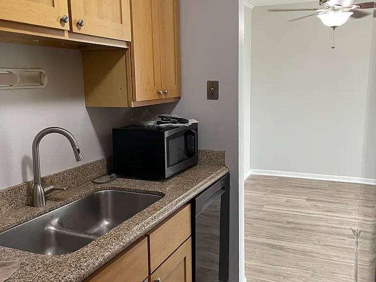 870 Trace Dr #201 — Photo 6
