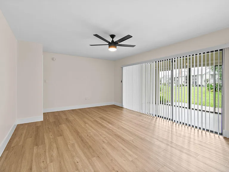 2233 NW 22nd Ave #102 — Photo 8
