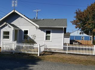 910 9th Ave, Seaside, OR 97138