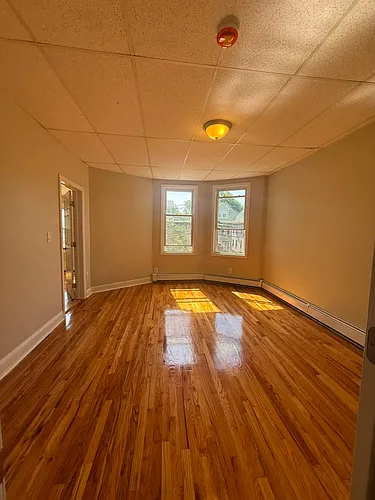 29 Baldwin Ave Photo 1