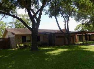 1010 Simpson Rd, Victoria, TX 77904