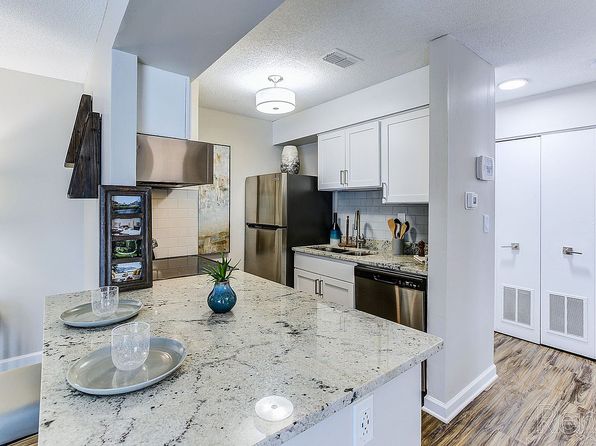 The Taylor at 502 | 2204 Deercross Dr, Louisville, KY