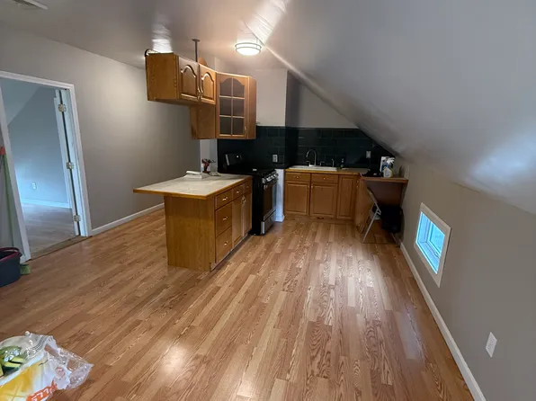 (undisclosed Address), Fall River, MA 02724