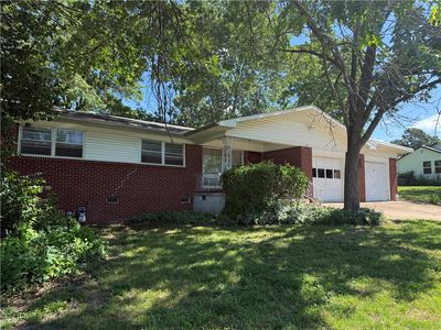 208 E Mountain Ave, Berryville, AR, 72616