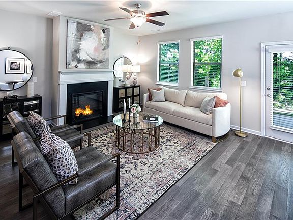 4th image of 4405 Richmond Court St